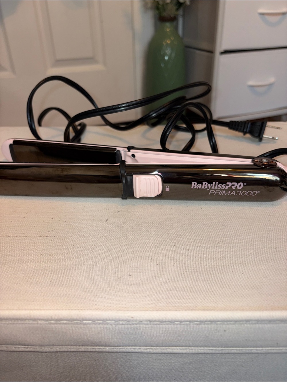 BaBylissPRO Prima3000 Pink and Black Ceramic Hair Straightener used once